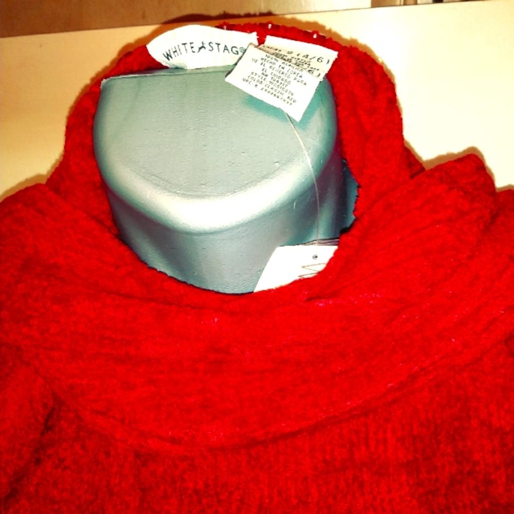 LADIES WHITE STAG SWEATER & SCARF size 4-6 NEW